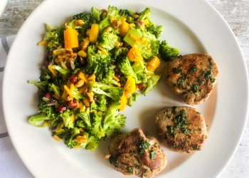 Varkensmedaillon met broccolisalade
